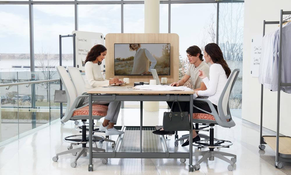 Collab_Meeting_Lifestyle_325_H_5400x3240