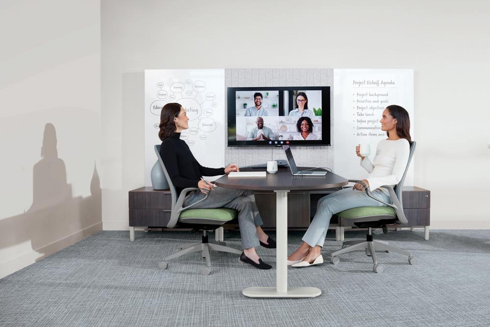 F_OfficeSpaces_Meeting_Spread_Front_30_7425x4950